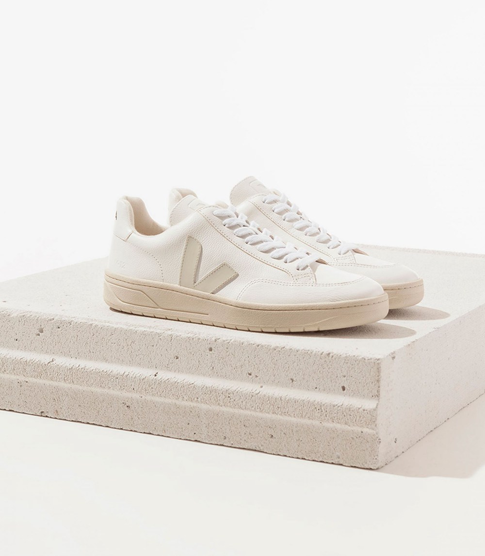 Veja Trainers Mens White - V-12 Chromefree Leather - NTUY-01536